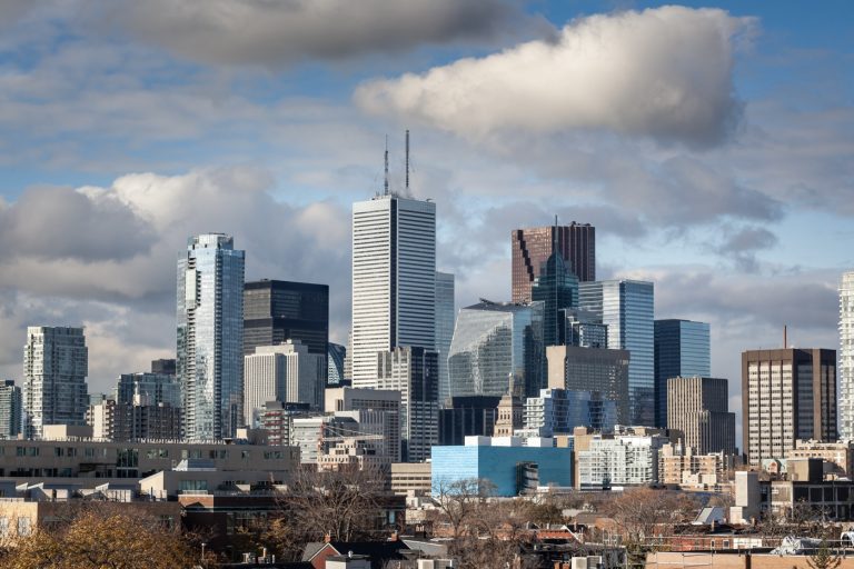 New immigrants bank offers in Canada