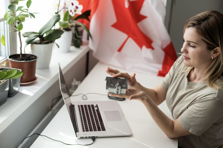Health insurance for newcomers to Canada